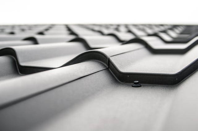 4 Kiat Atasi Hadapi Musim Hujan, Salah Satunya Pakai Genteng Multiroof Pasir!
