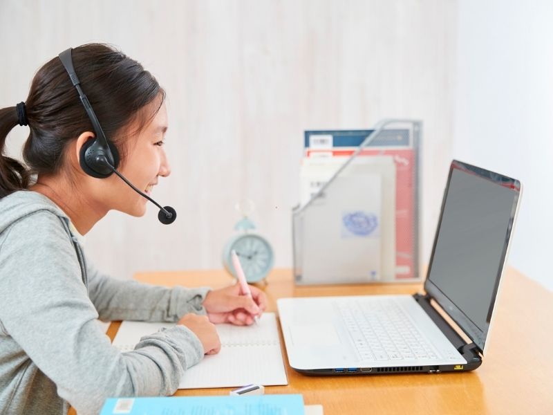 Sukses Akademik dengan Bantuan Bimbel Online